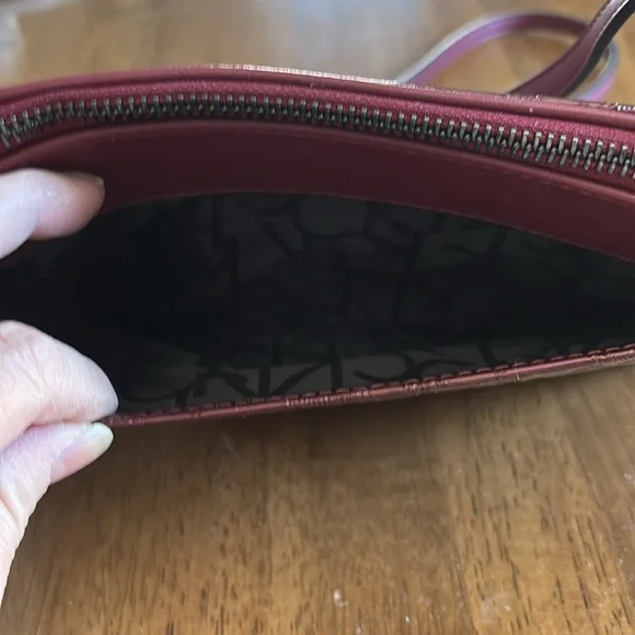 Calvin Klein small crossbody bag - Picture 5 of 7